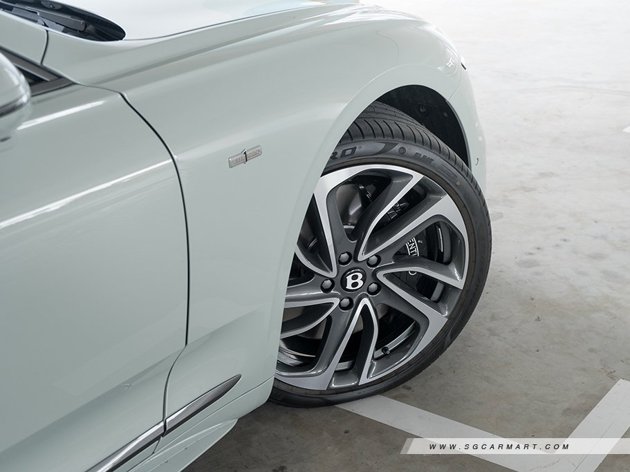 https://i.i-sgcm.com/new_cars/cars/21975/21975_g23