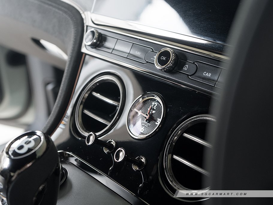 https://i.i-sgcm.com/new_cars/cars/21975/21975_g31