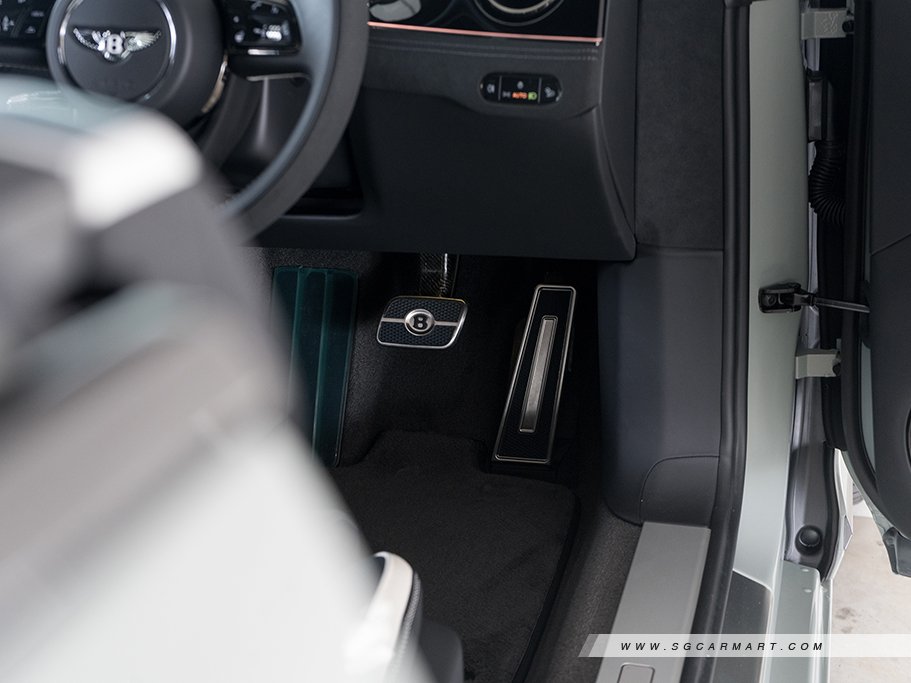https://i.i-sgcm.com/new_cars/cars/21975/21975_g35