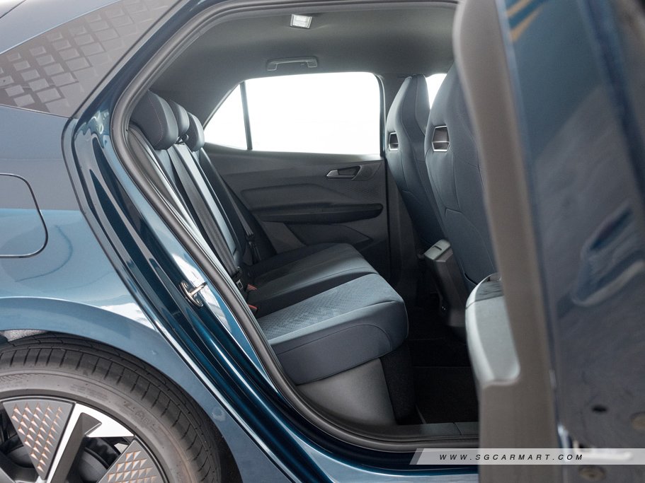 https://i.i-sgcm.com/new_cars/cars/21981/21981_g36