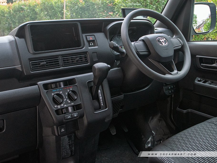 https://i.i-sgcm.com/new_cars/cars/21983/21983_g11