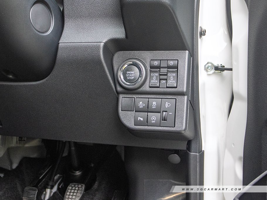 https://i.i-sgcm.com/new_cars/cars/21983/21983_g13