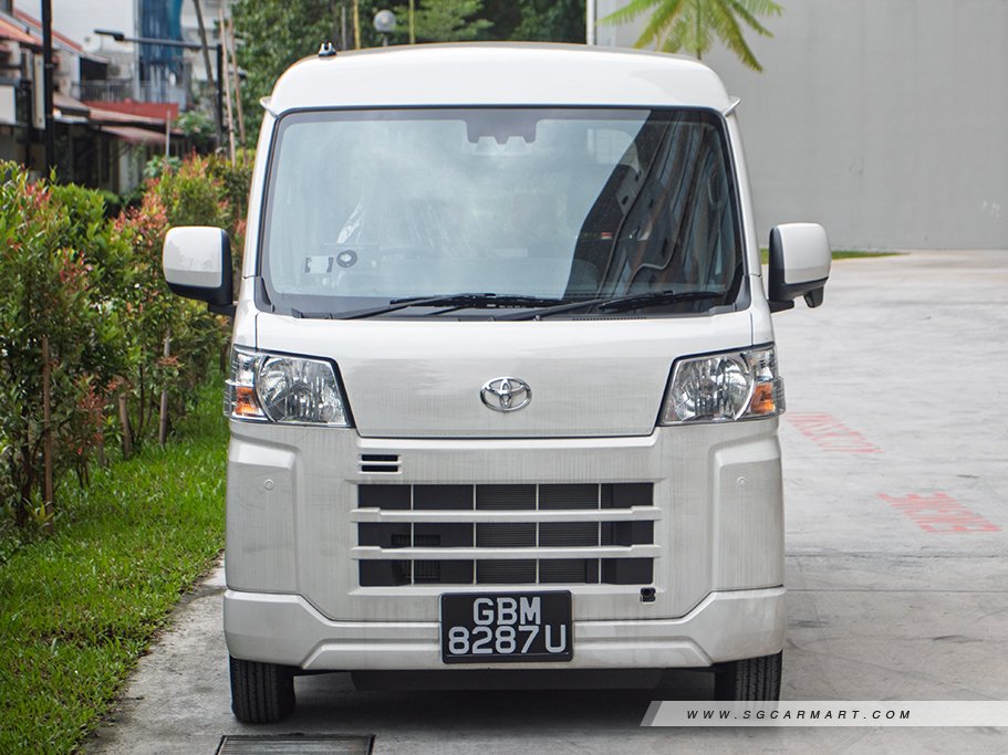 https://i.i-sgcm.com/new_cars/cars/21983/21983_g5