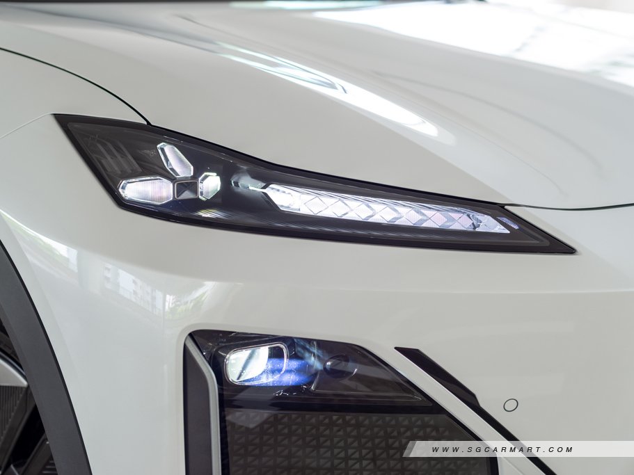 https://i.i-sgcm.com/new_cars/cars/21984/21984_g18