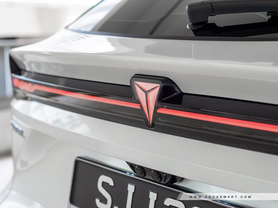 https://i.i-sgcm.com/new_cars/cars/21984/21984_g20