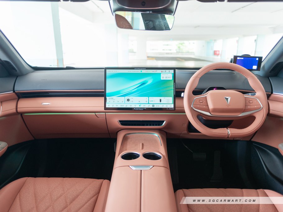 https://i.i-sgcm.com/new_cars/cars/21984/21984_g22