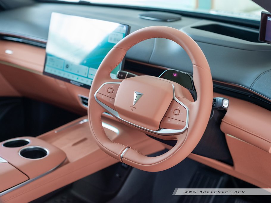 https://i.i-sgcm.com/new_cars/cars/21984/21984_g23
