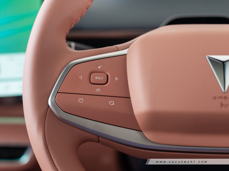 https://i.i-sgcm.com/new_cars/cars/21984/21984_g24
