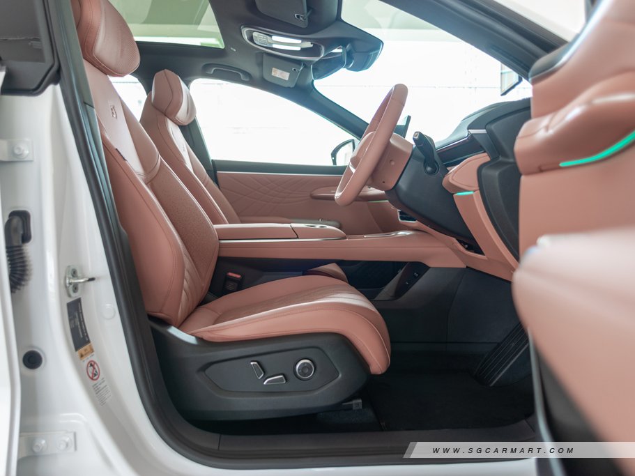 https://i.i-sgcm.com/new_cars/cars/21984/21984_g31
