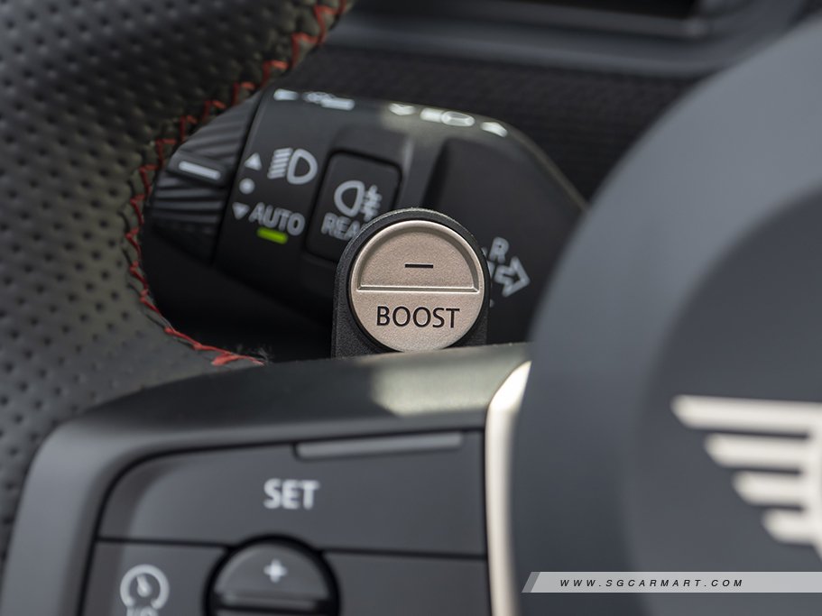 https://i.i-sgcm.com/new_cars/cars/21985/21985_g13