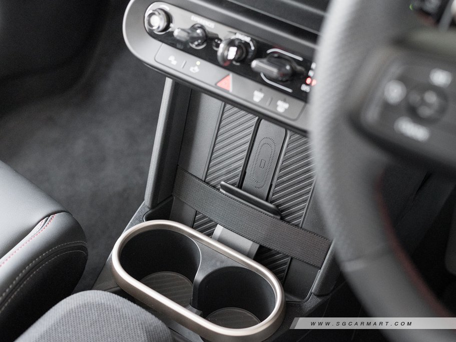 https://i.i-sgcm.com/new_cars/cars/21985/21985_g28
