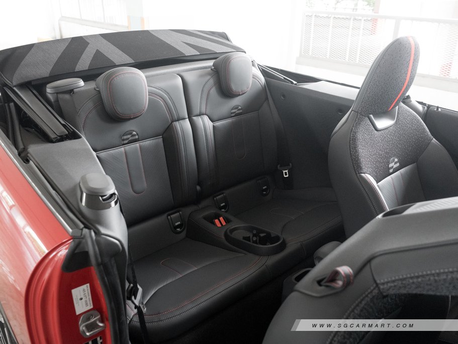 https://i.i-sgcm.com/new_cars/cars/21985/21985_g33