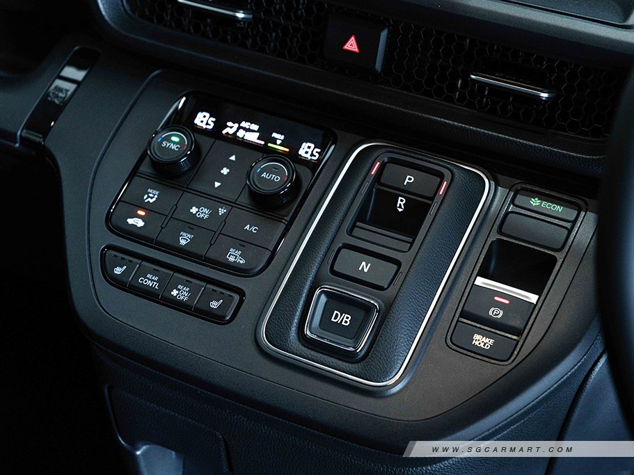 https://i.i-sgcm.com/new_cars/cars/21988/21988_g19