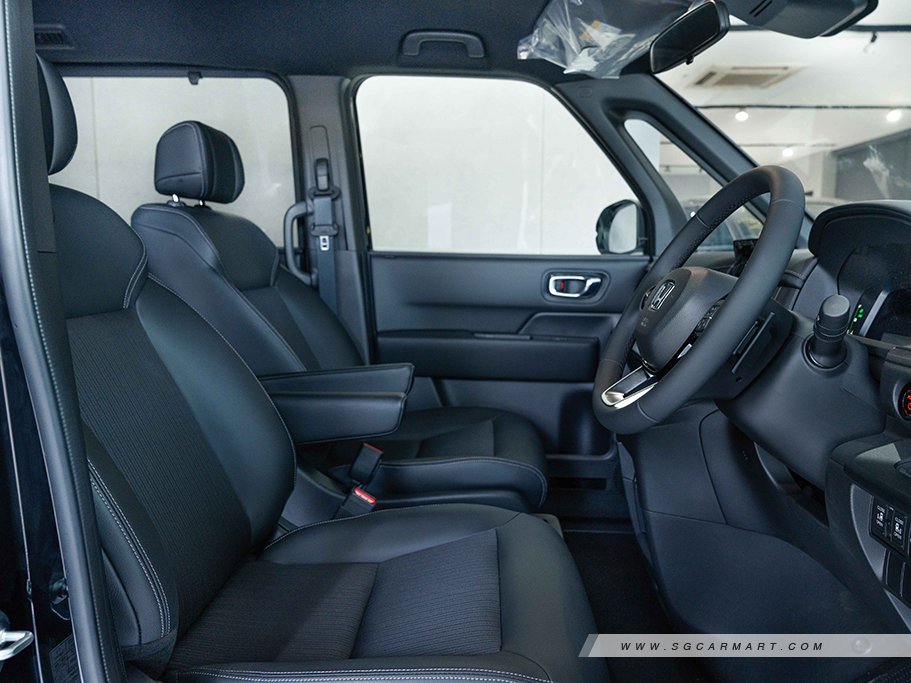 https://i.i-sgcm.com/new_cars/cars/21988/21988_g22