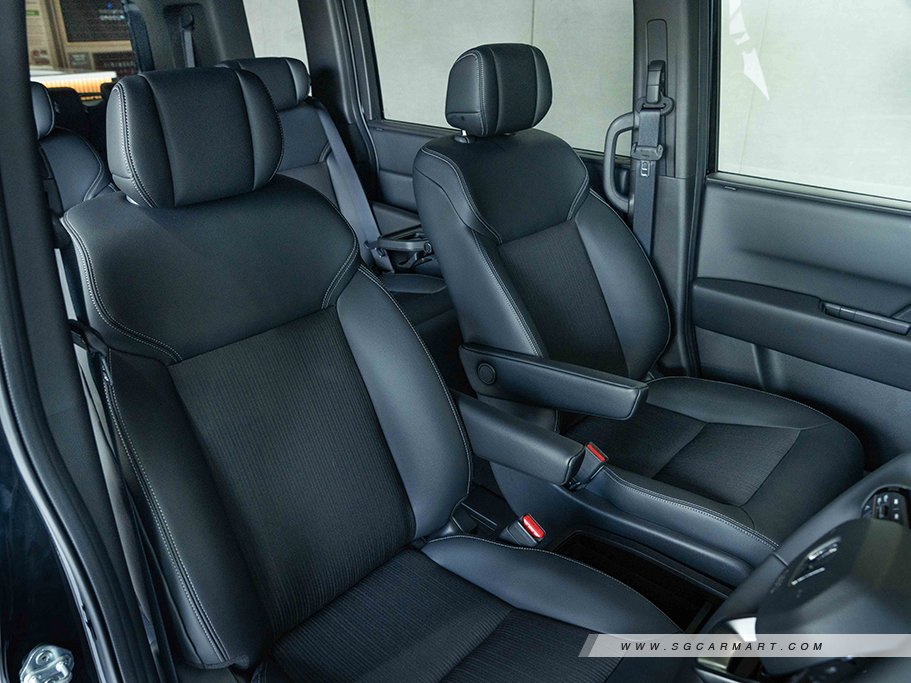https://i.i-sgcm.com/new_cars/cars/21988/21988_g23
