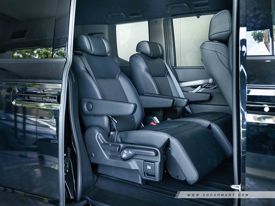 https://i.i-sgcm.com/new_cars/cars/21988/21988_g24