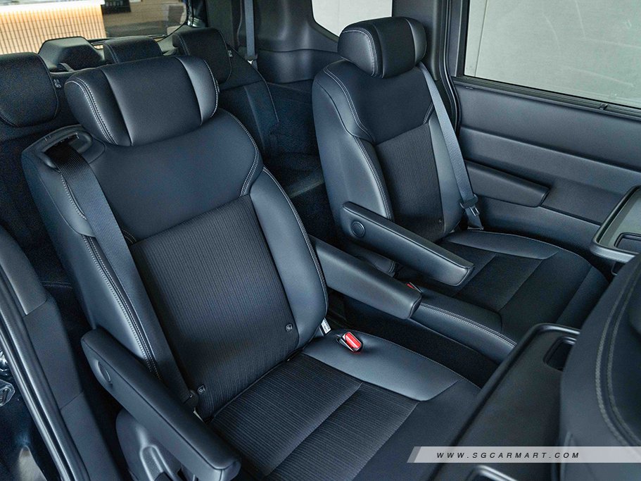 https://i.i-sgcm.com/new_cars/cars/21988/21988_g25