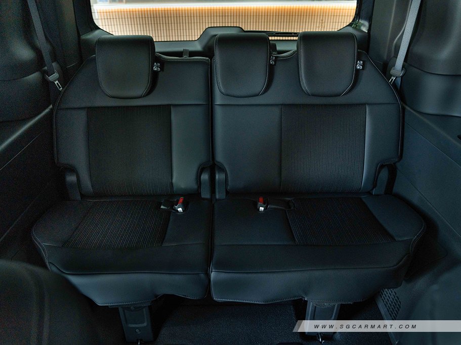 https://i.i-sgcm.com/new_cars/cars/21988/21988_g27