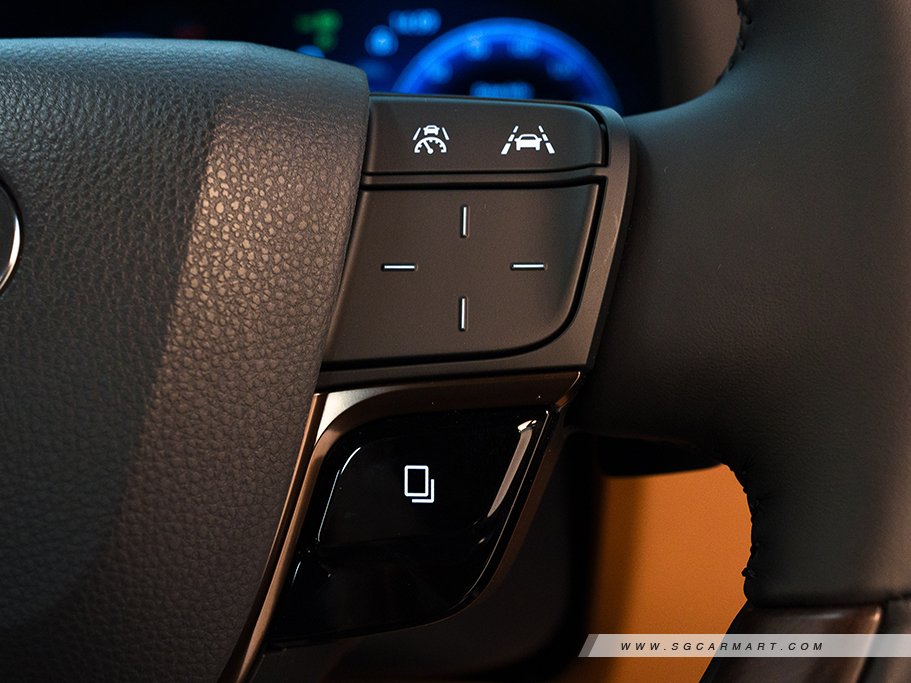 https://i.i-sgcm.com/new_cars/cars/21989/21989_g15