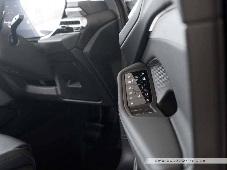 https://i.i-sgcm.com/new_cars/cars/21991/21991_g27