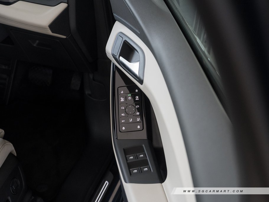 https://i.i-sgcm.com/new_cars/cars/21992/21992_g29