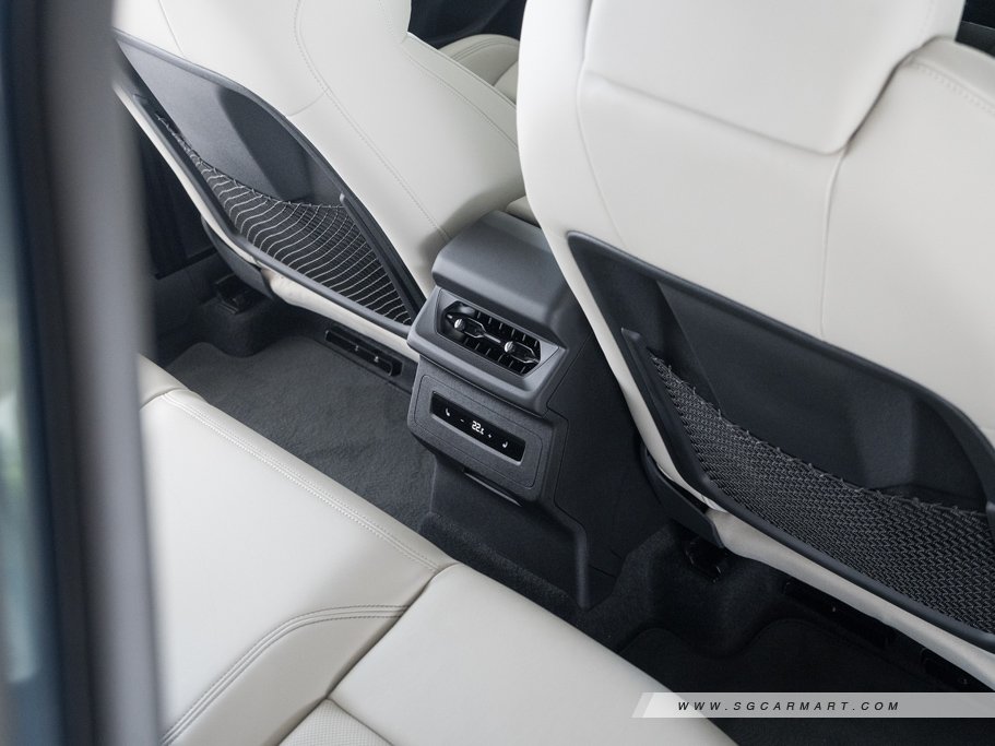 https://i.i-sgcm.com/new_cars/cars/21992/21992_g32