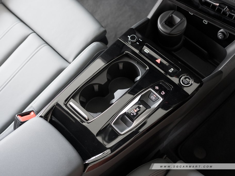 https://i.i-sgcm.com/new_cars/cars/21992/21992_g51
