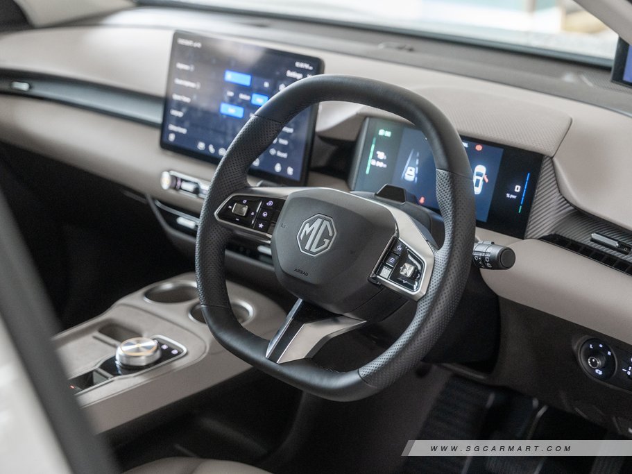 https://i.i-sgcm.com/new_cars/cars/21996/21996_g23