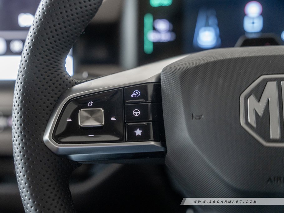 https://i.i-sgcm.com/new_cars/cars/21996/21996_g25