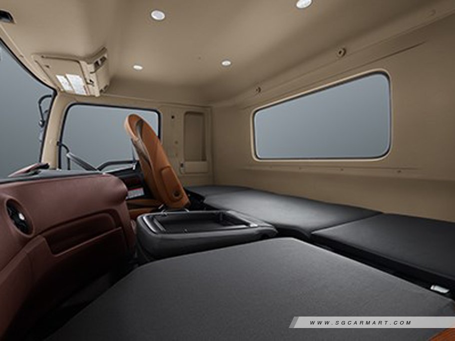 https://i.i-sgcm.com/new_cars/cars/21999/21999_g11