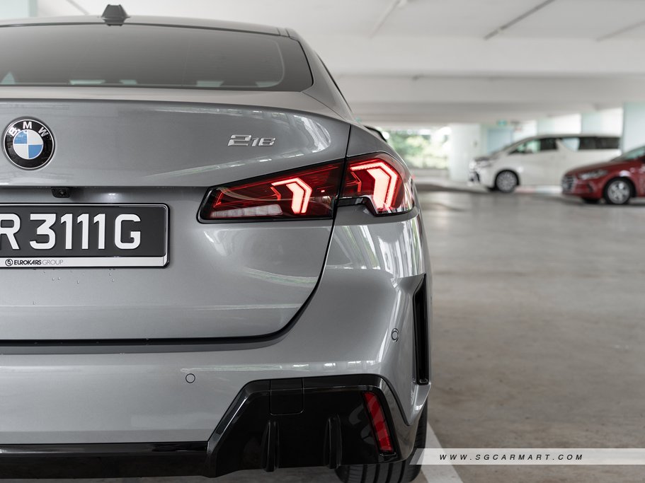 https://i.i-sgcm.com/new_cars/cars/22002/22002_g18