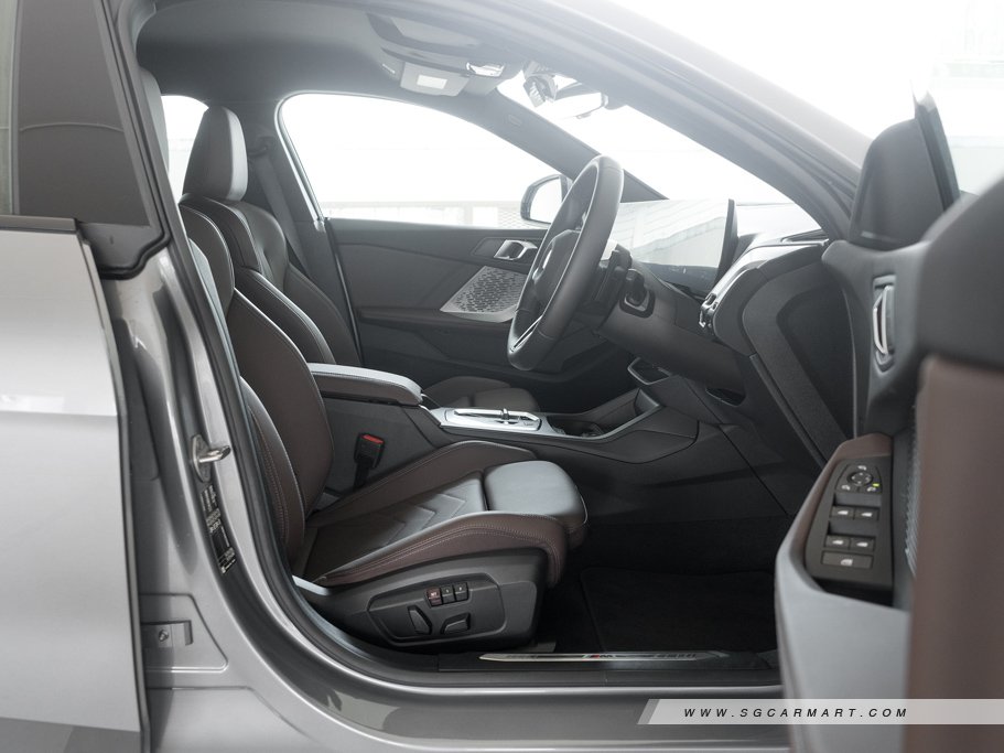 https://i.i-sgcm.com/new_cars/cars/22002/22002_g34