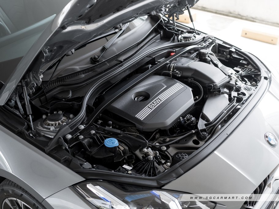 https://i.i-sgcm.com/new_cars/cars/22002/22002_g37
