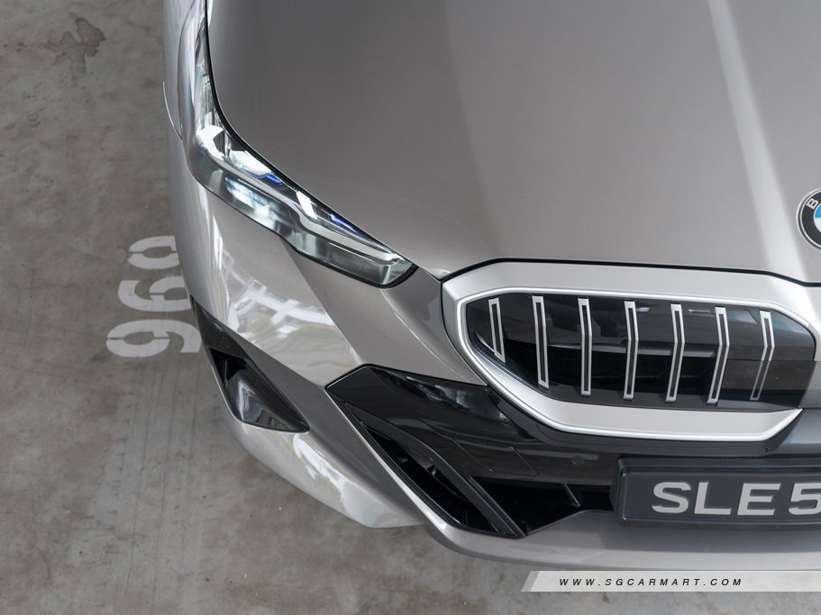 https://i.i-sgcm.com/new_cars/cars/22003/22003_g17