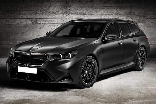 BMW M5 Touring Plug-in Hybrid image