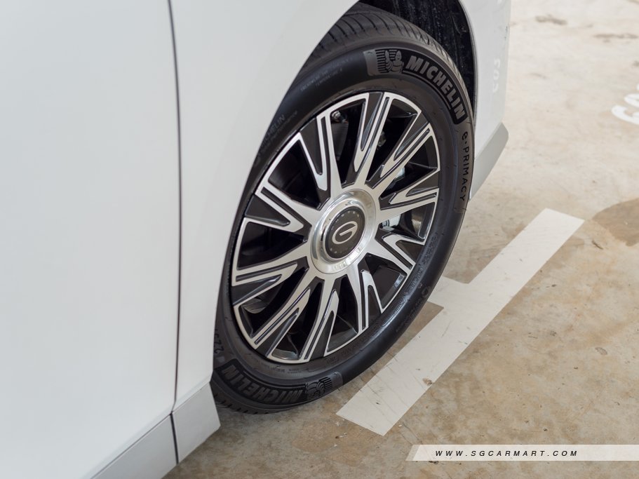 https://i.i-sgcm.com/new_cars/cars/22005/22005_g20