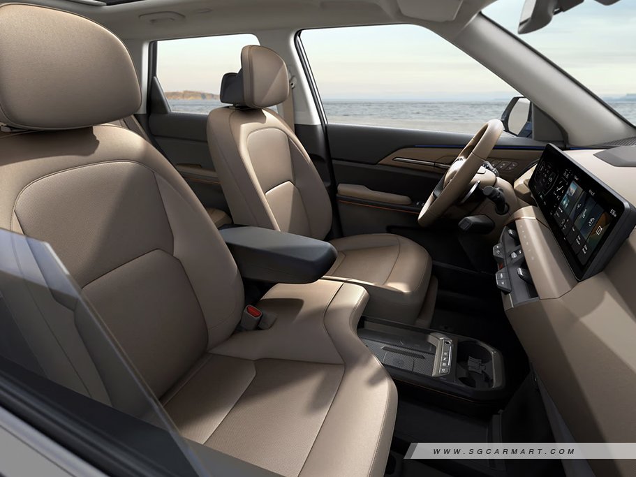 https://i.i-sgcm.com/new_cars/cars/22011/22011_g11