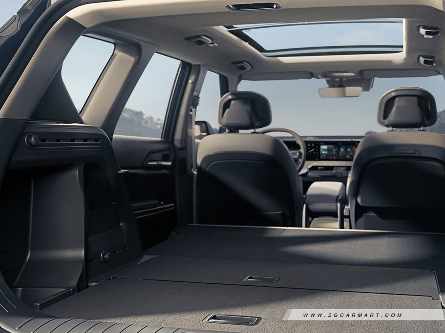 https://i.i-sgcm.com/new_cars/cars/22011/22011_g13
