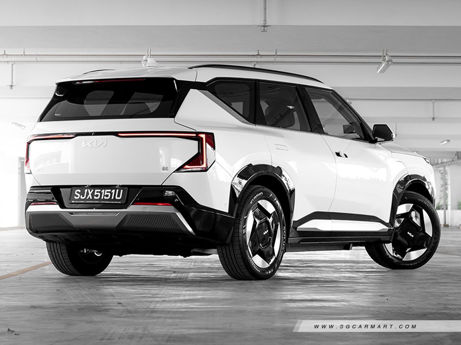 https://i.i-sgcm.com/new_cars/cars/22011/22011_g16