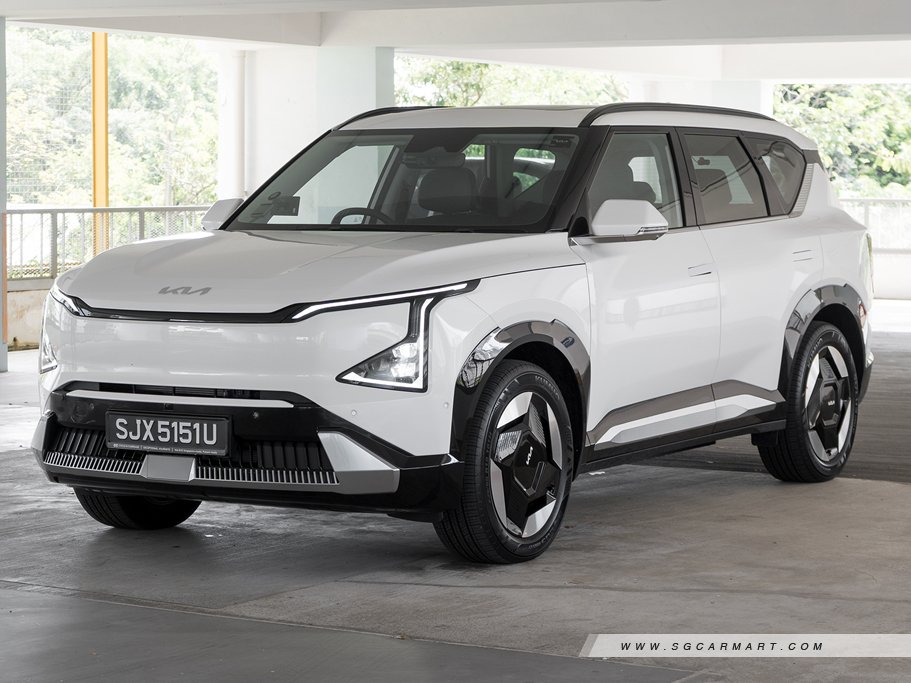 https://i.i-sgcm.com/new_cars/cars/22011/22011_g17