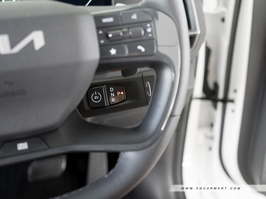 https://i.i-sgcm.com/new_cars/cars/22011/22011_g26