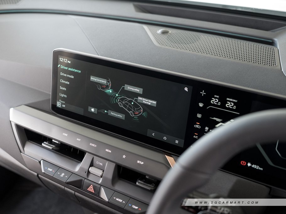 https://i.i-sgcm.com/new_cars/cars/22011/22011_g27