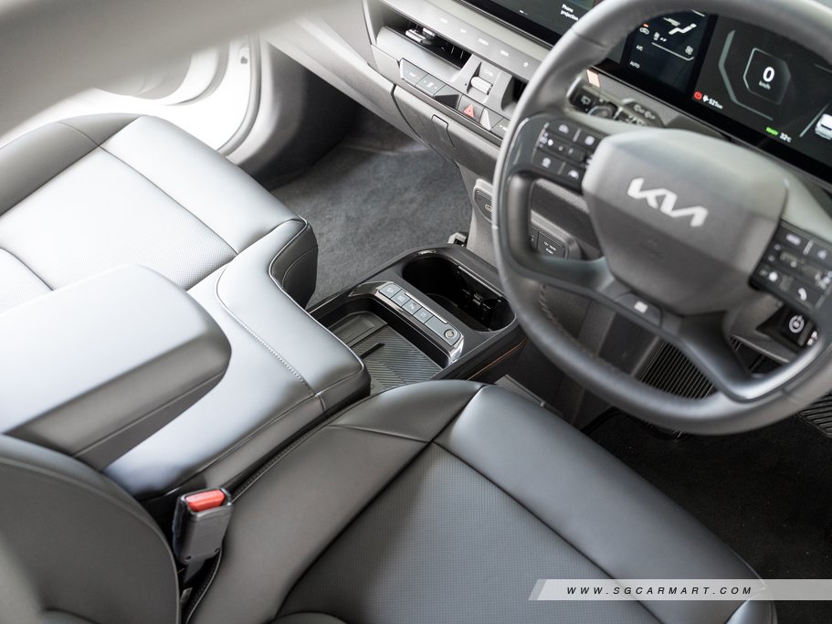 https://i.i-sgcm.com/new_cars/cars/22011/22011_g28