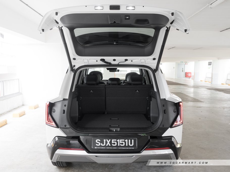 https://i.i-sgcm.com/new_cars/cars/22011/22011_g40