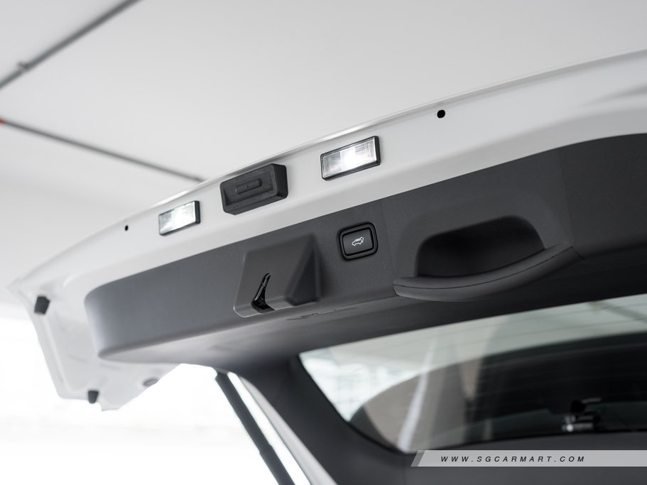 https://i.i-sgcm.com/new_cars/cars/22011/22011_g41