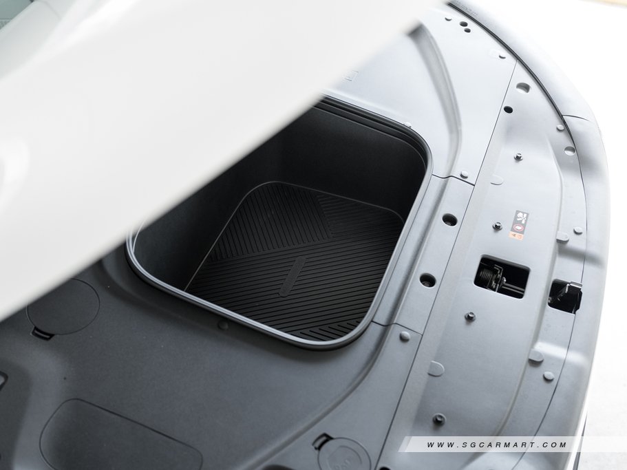 https://i.i-sgcm.com/new_cars/cars/22011/22011_g42