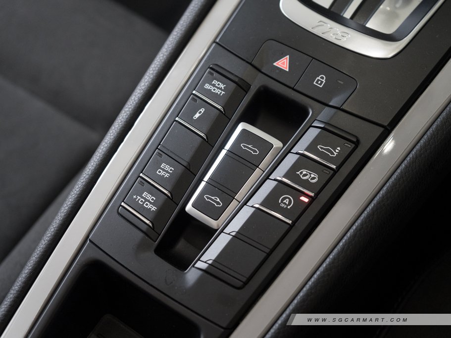 https://i.i-sgcm.com/new_cars/cars/22012/22012_g24