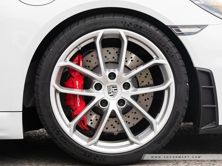 https://i.i-sgcm.com/new_cars/cars/22012/22012_g6