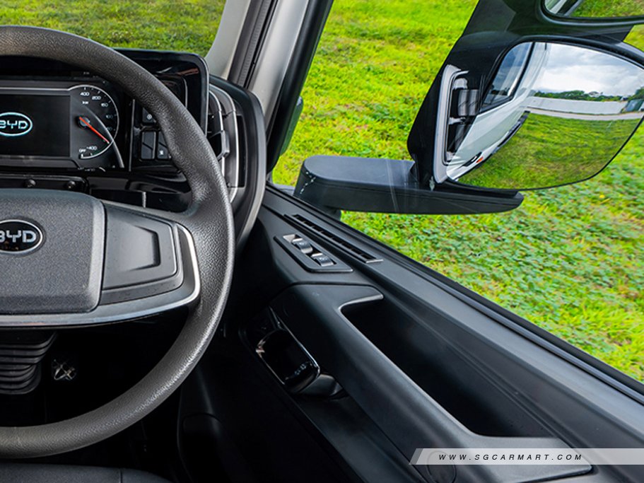 https://i.i-sgcm.com/new_cars/cars/22014/22014_g12