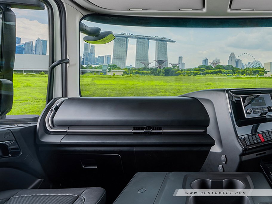 https://i.i-sgcm.com/new_cars/cars/22014/22014_g8